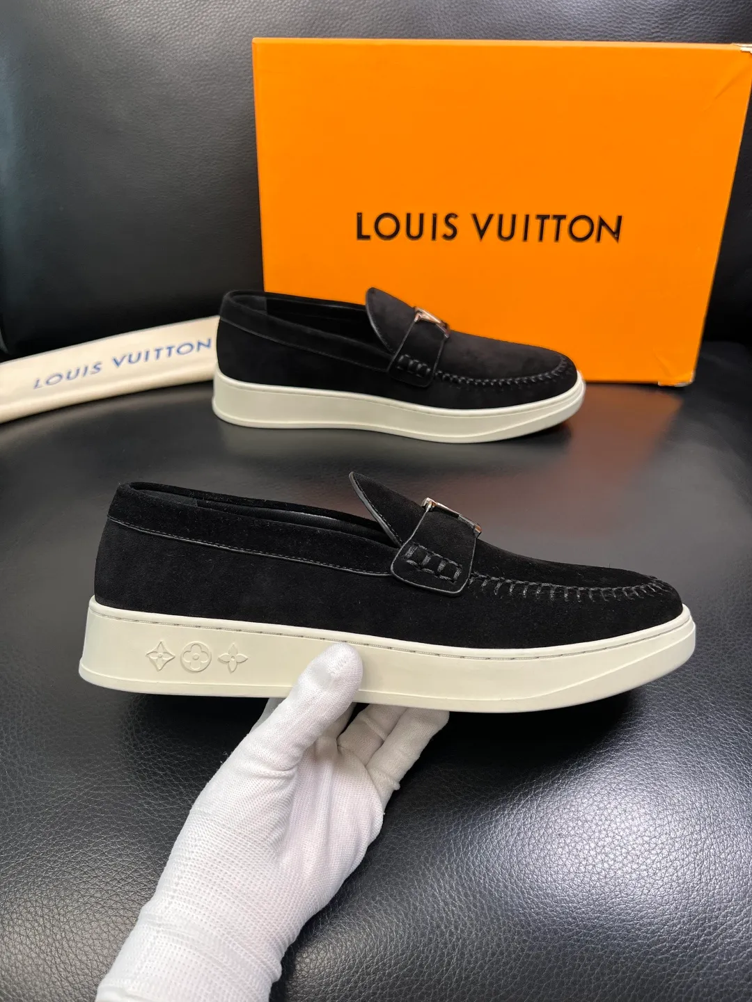 Men's shoes 💰740 Lv high quality top crafts Louis Vuitton, sports sneakers counter synchronization, uppers imported from Italy, high-quality splicing colorful complex crafts, imported mesh pads soft and comfortable, soles: original soles specially provided by the original factory, T men's shoes 💰U exclusive movable molded soles super comfortable, original factory single goods, code number 38-44 (customized 45)